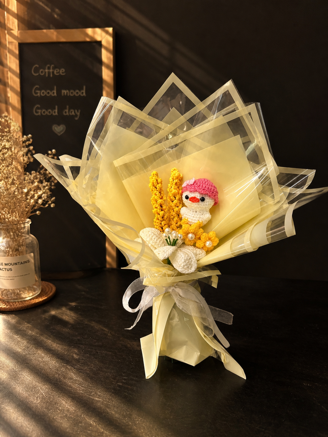 Daisy duck bouquet